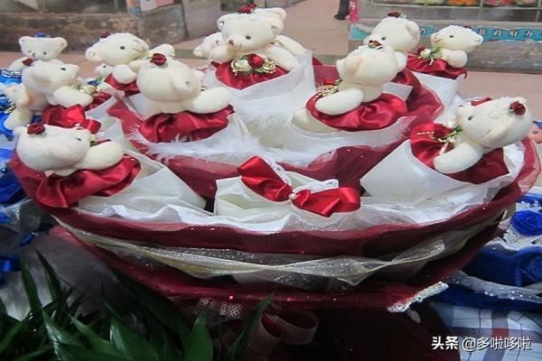 大学毕业时送同学什么纪念礼物比较好？